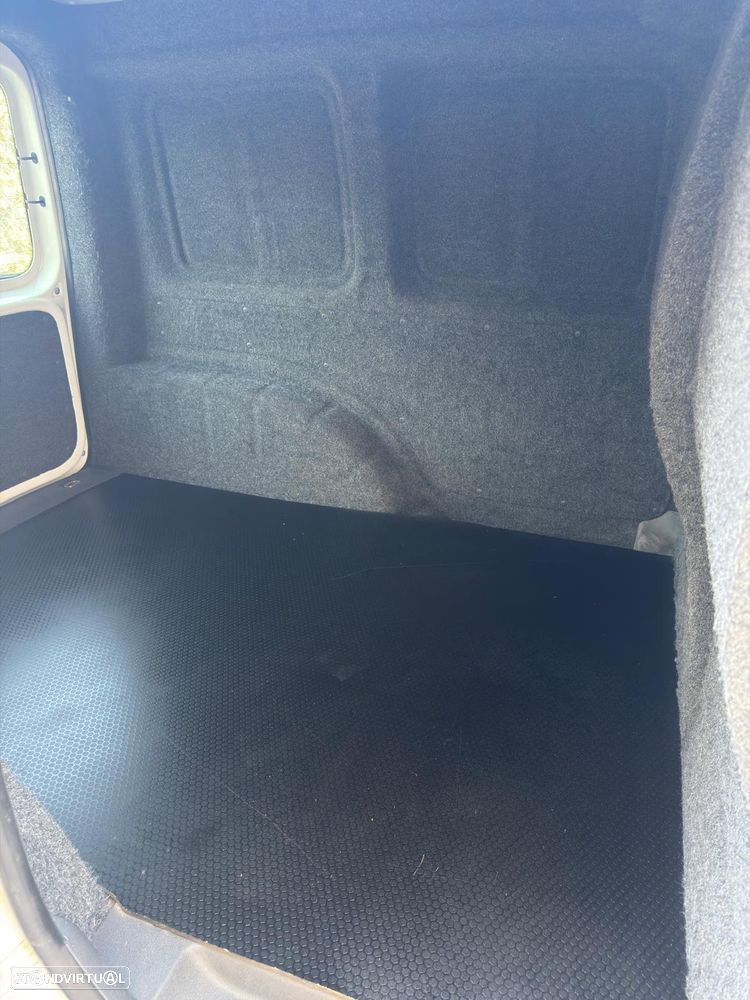 VW Caddy 1.6 TDi Trendline BlueMotion - 7