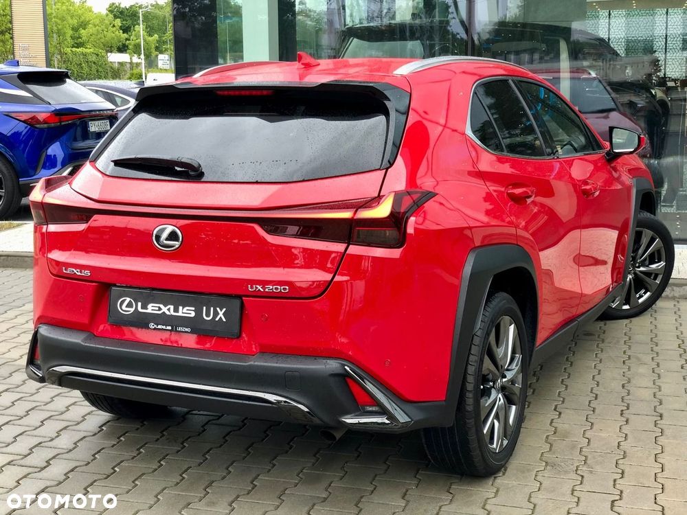 Lexus UX - 11