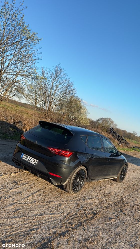 Seat Leon 2.0 TDI FR Black S&S - 4