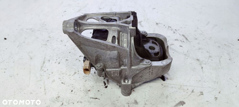 ŁOŻE PODUSZKA SILNIKA LEWA AUDI A6 Q7 4M0199371B - 3