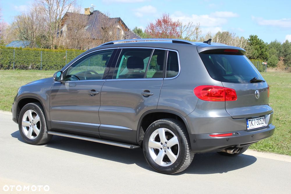 Volkswagen Tiguan 2.0 TDI DPF 4Motion BlueMotion Technology Lounge Sport & Style - 4