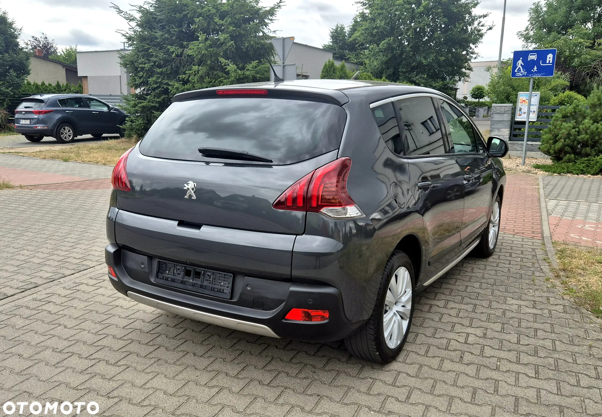 Peugeot 3008 HDi FAP 115 EGS6 Stop&Start Business-Line - 4
