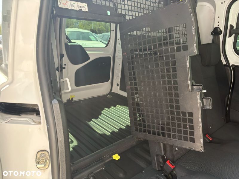 Toyota Proace City - 24