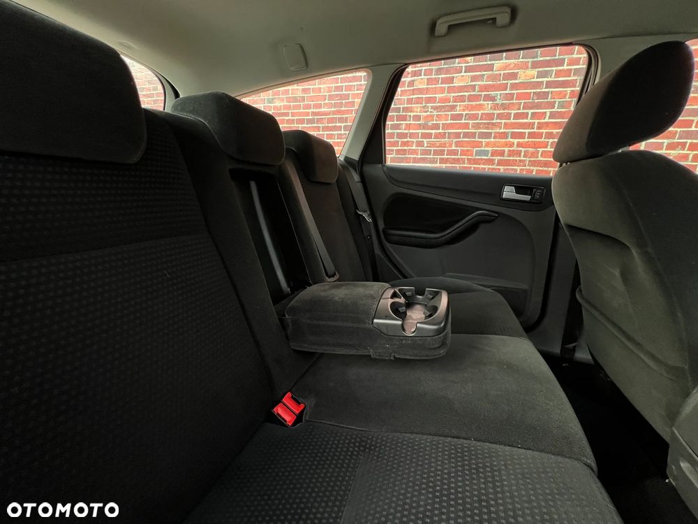 Ford Focus 2.0 Ghia - 20