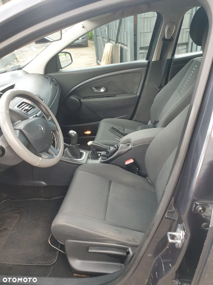 Renault Megane 1.5 dCi Expression - 8