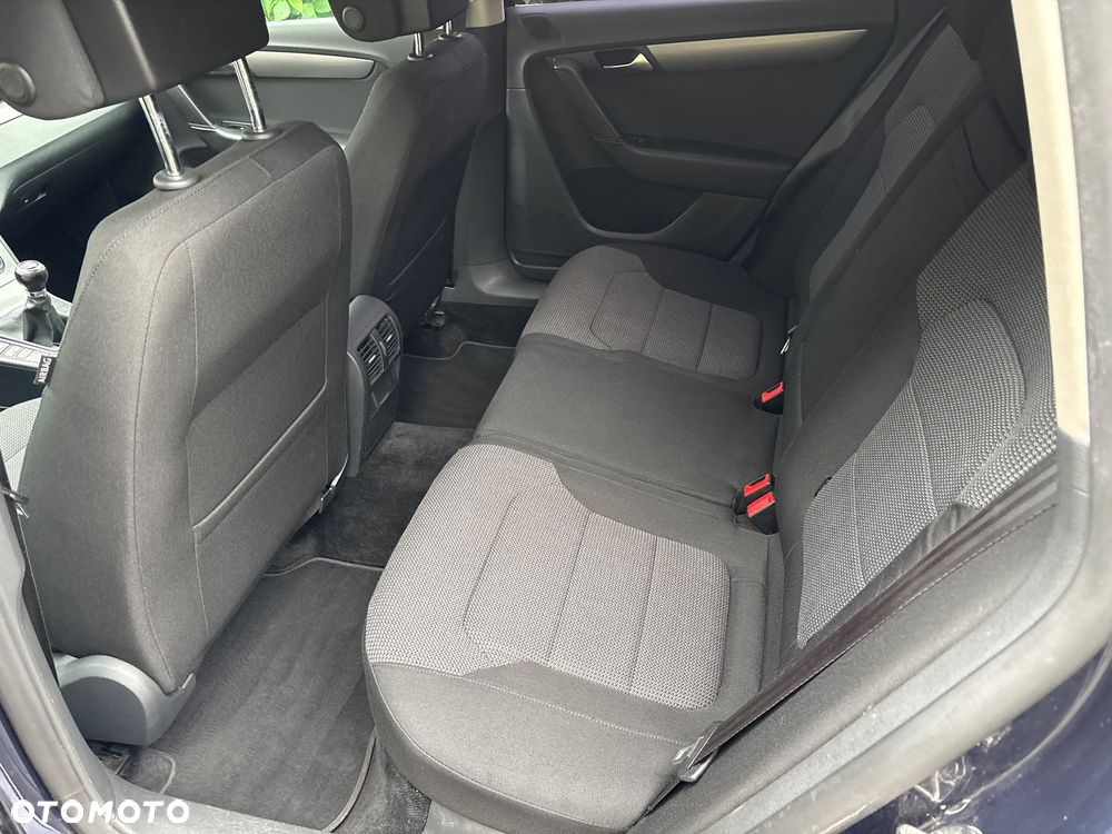 Volkswagen Passat 2.0 TDI Highline - 10