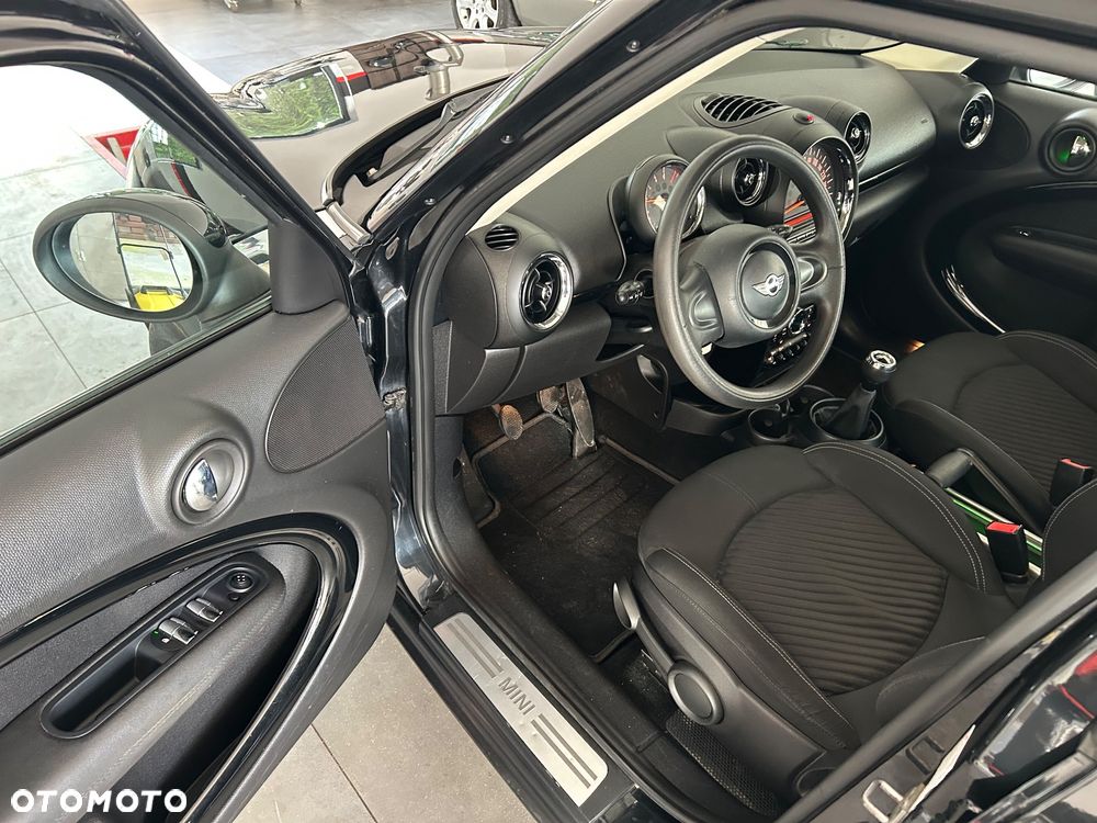 MINI Countryman One D Blackyard - 15