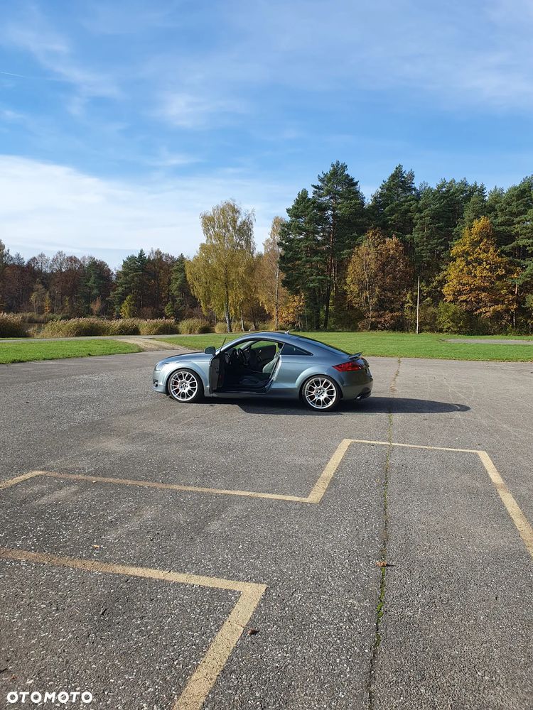 Audi TT Coupé 3.2 quattro DSG - 4