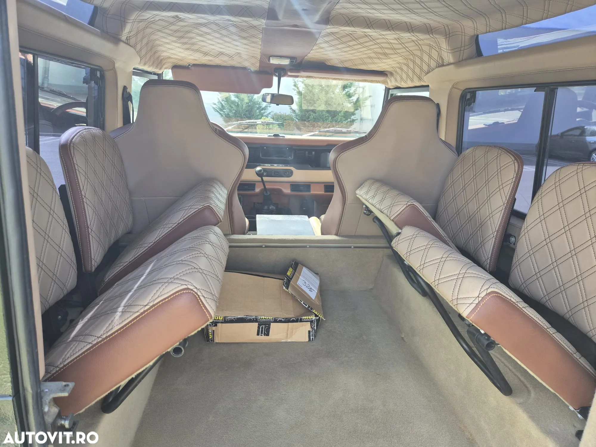 Land Rover Defender 90 County SW - 13