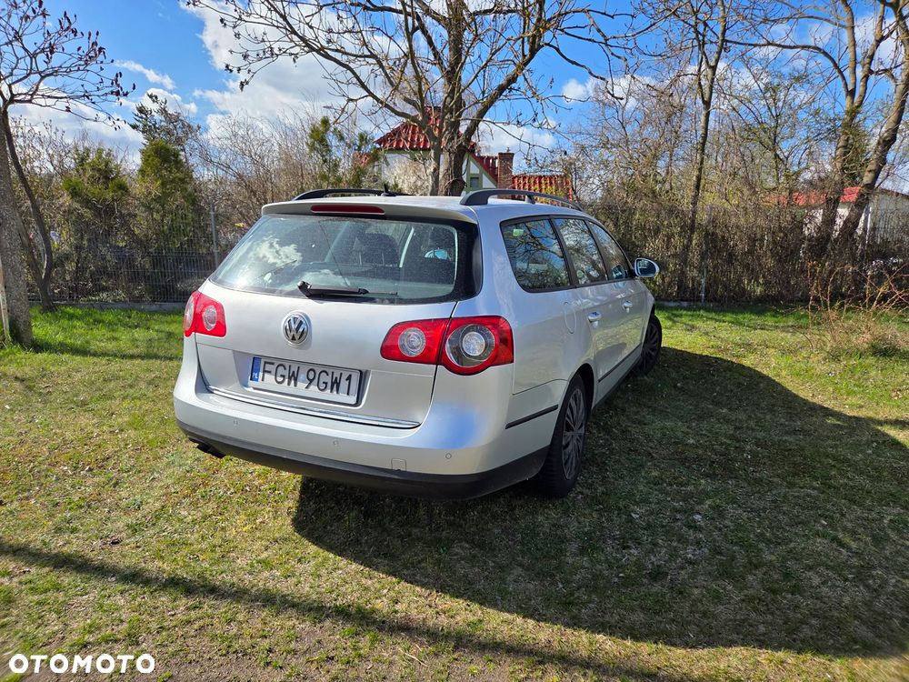 Volkswagen Passat 2.0 TDI Highline DSG - 4