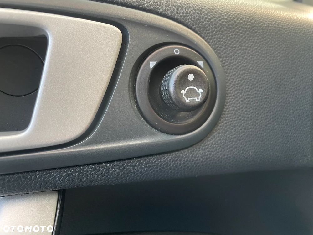 Ford Fiesta 1.25 Trend - 13