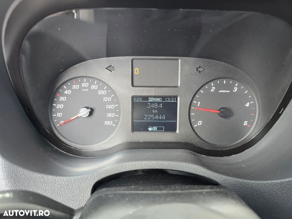 Mercedes-Benz Sprinter - 12