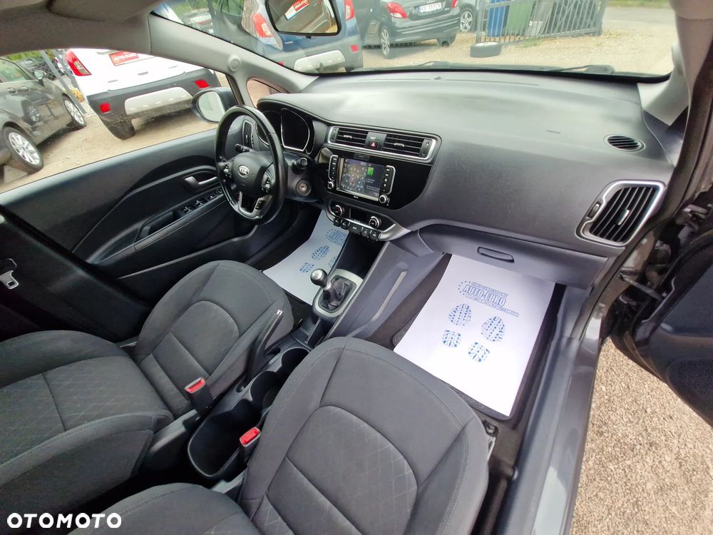 Kia Rio 1.2 L - 22