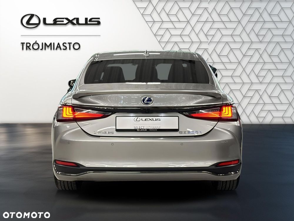 Lexus ES 300h F Sport Edition - 5