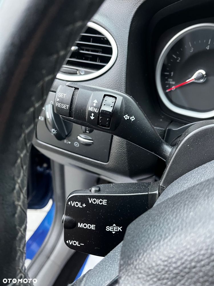 Ford Focus 1.8 Titanium - 12