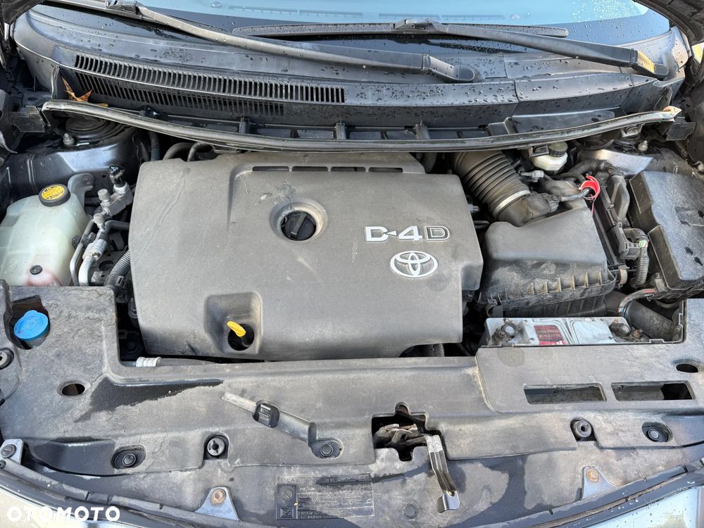 Toyota Auris 2.0 D-4D Prestige - 12