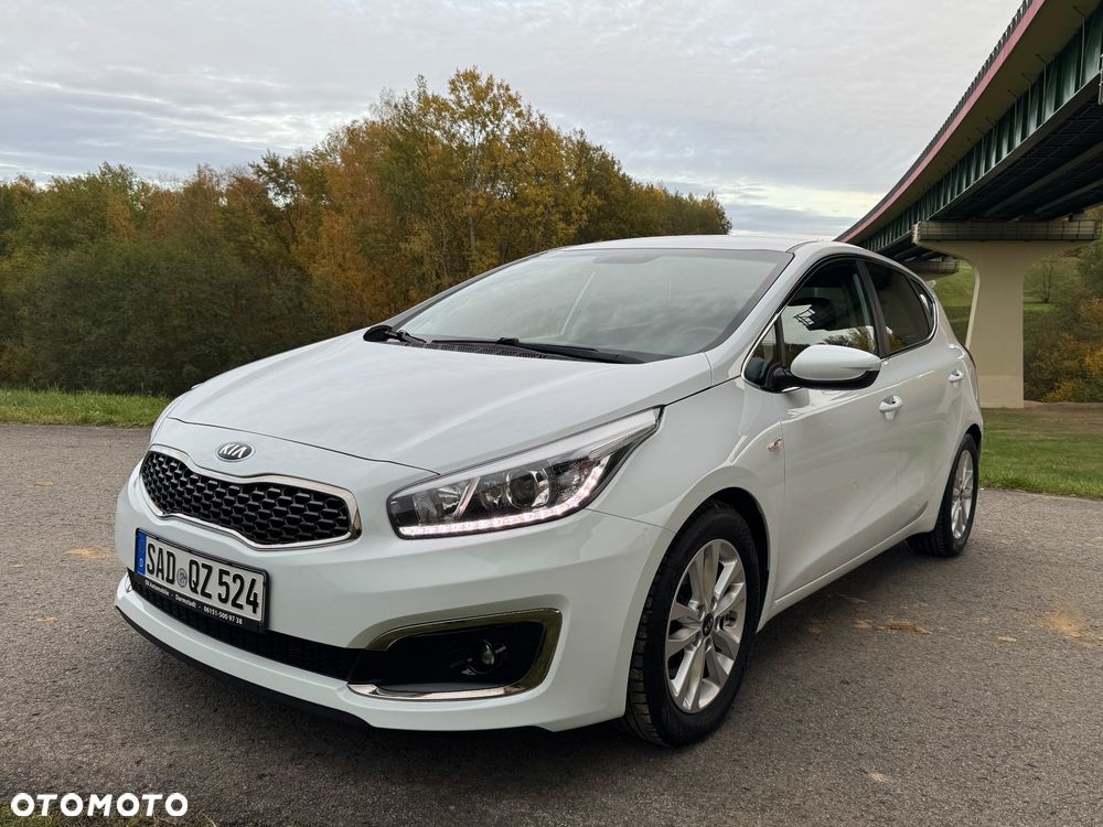 Kia Ceed 1.6 GDI Platinum Edition - 16