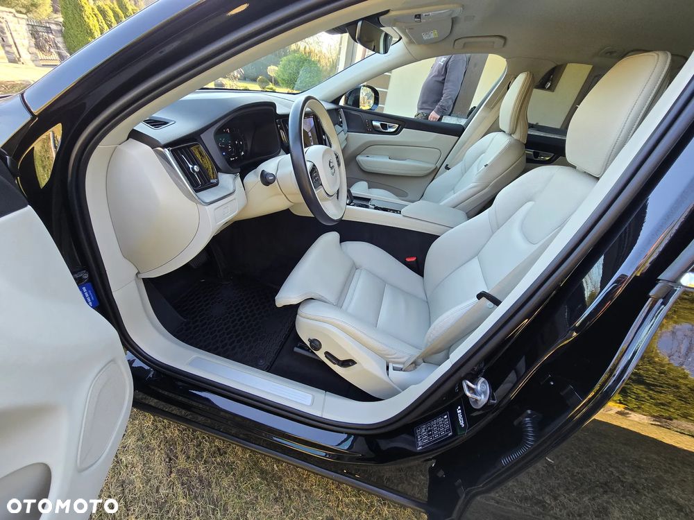 Volvo XC 60 B4 D AWD Plus Bright - 5