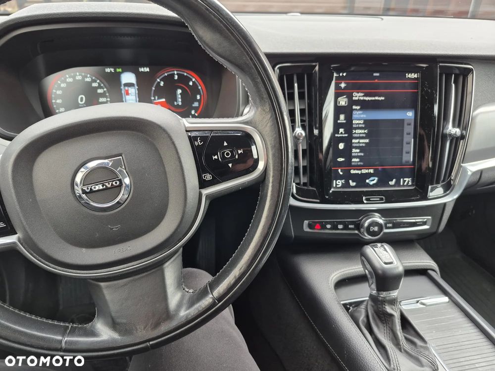 Volvo V90 D3 AWD Momentum Pro - 17