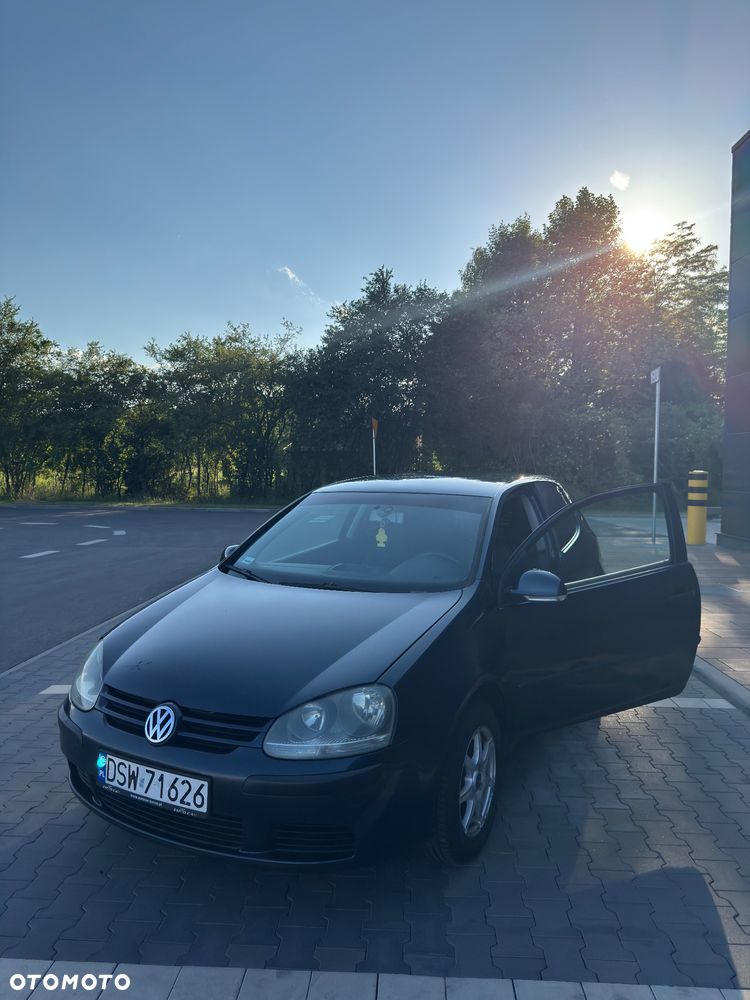 Volkswagen Golf 1.4 FSI Comfortline - 5