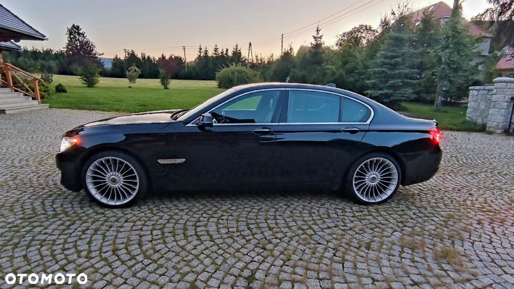 BMW Seria 7 740d xDrive - 23