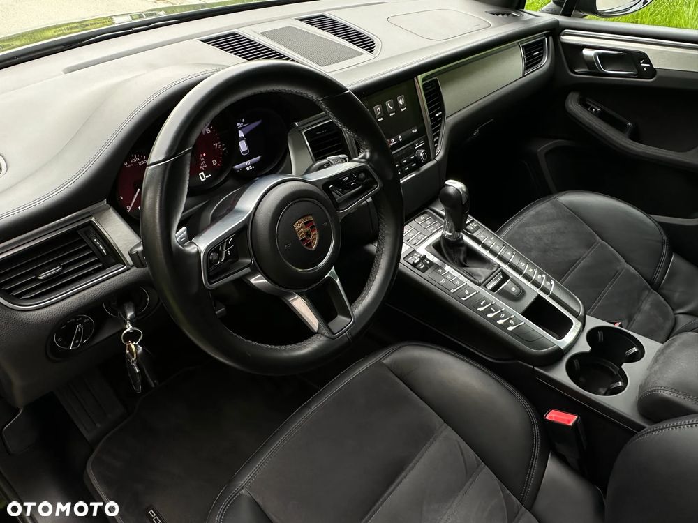 Porsche Macan GTS PDK - 18
