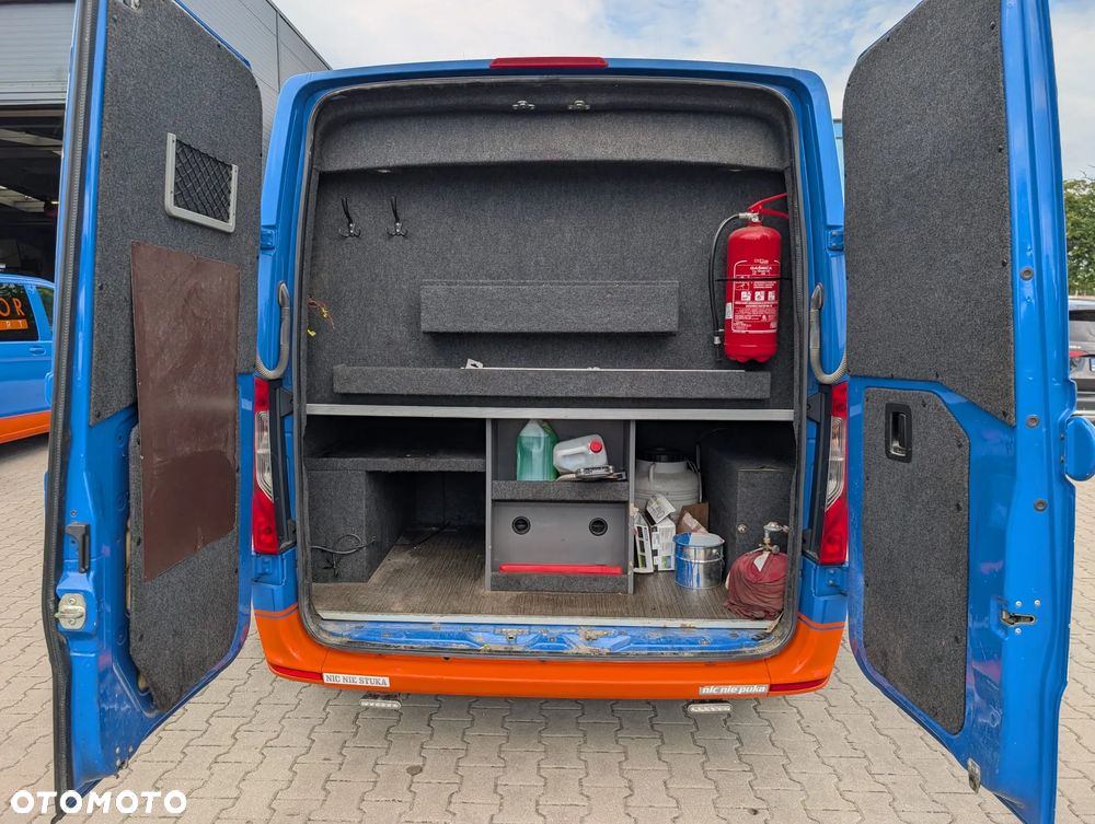 Mercedes-Benz Sprinter - 8