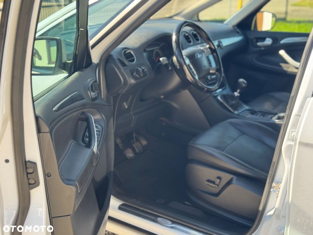 Ford S-Max 2.0 TDCi DPF Titanium X - 24