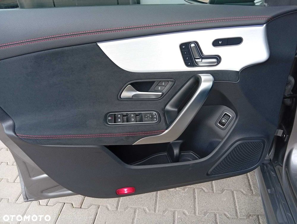Mercedes-Benz CLA 200 mHEV AMG Line 7G-DCT - 10