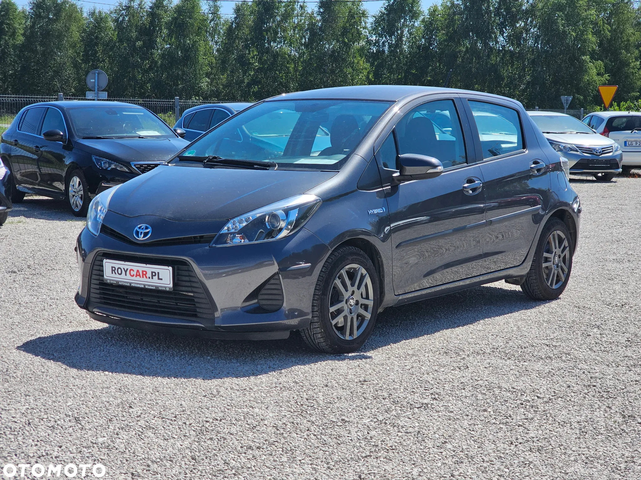Toyota Yaris - 4
