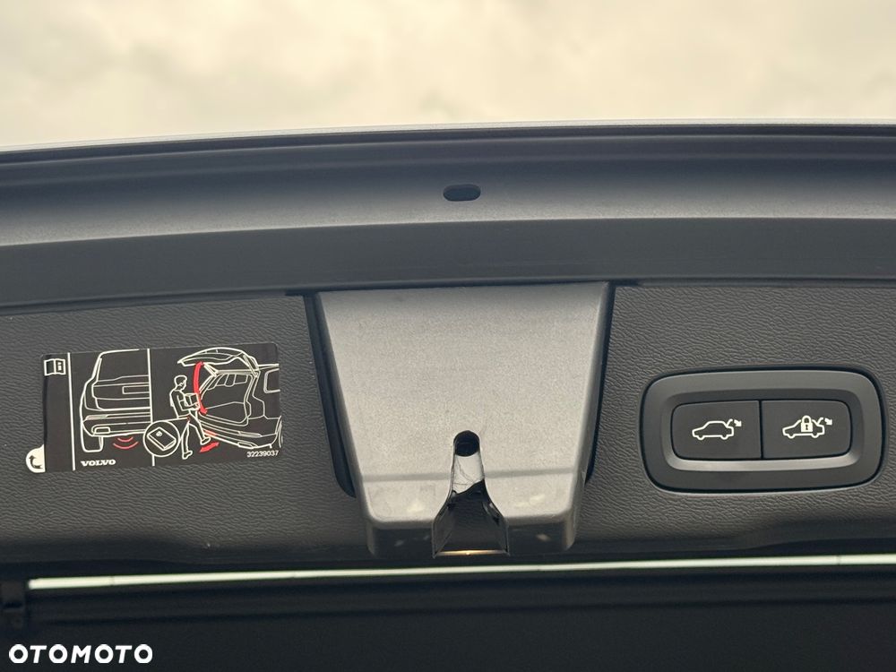 Volvo XC 60 B4 D AWD Inscription - 35