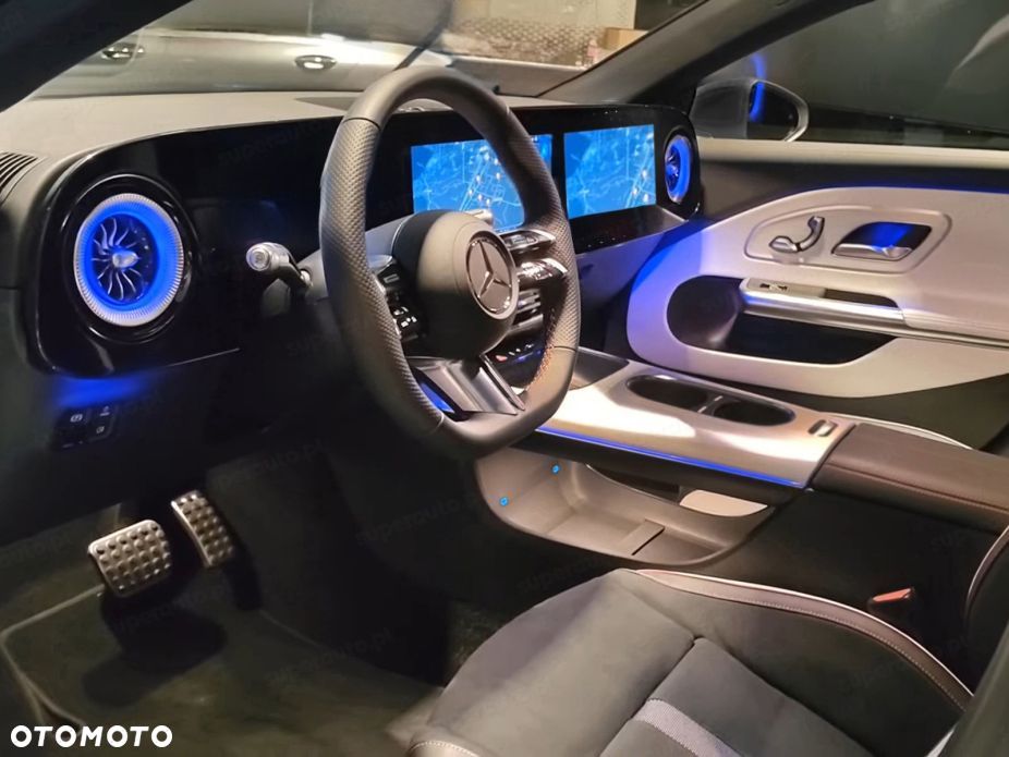 Mercedes-Benz CLA 200 mHEV 4-Matic 8G-DCT - 12