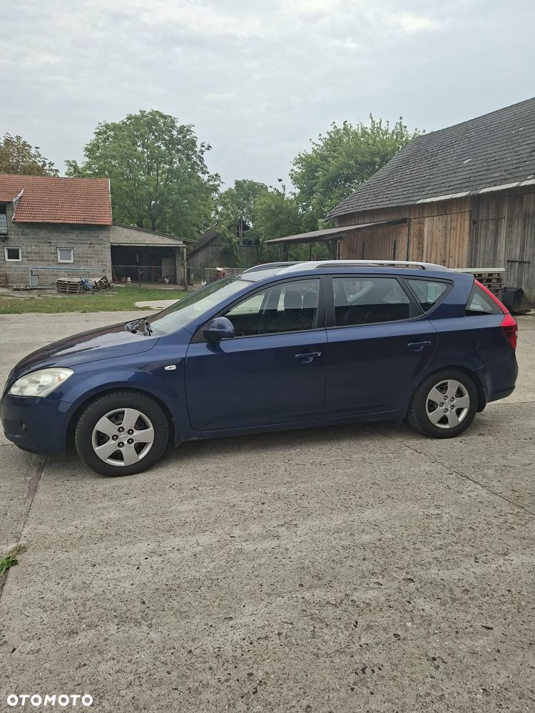 Kia Ceed 1.6 Crdi Comfort - 2
