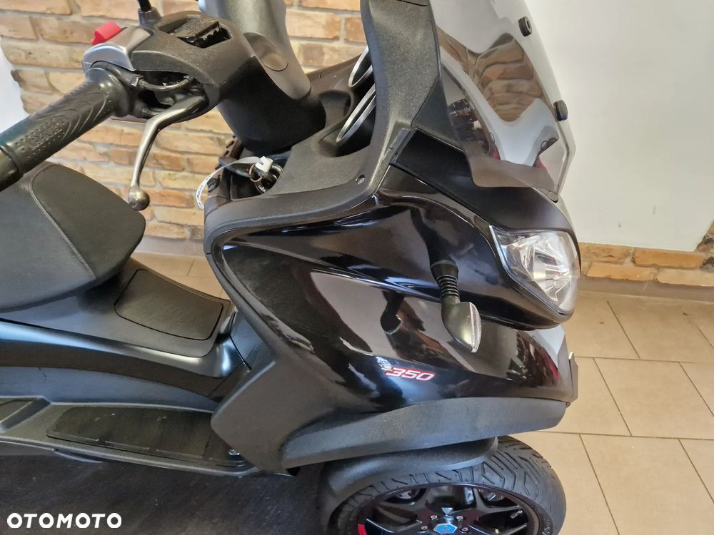 Piaggio MP-3 - 32