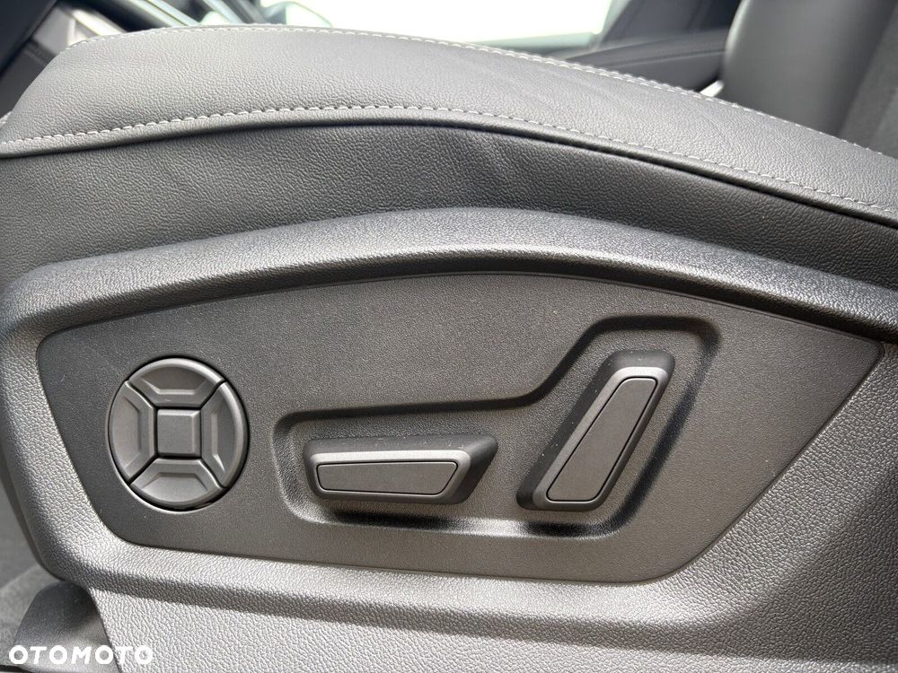 Audi SQ8 - 11