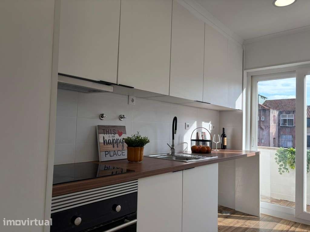 Apartamento T2, Renovado, junto a Vila Chã/Amadora: Oportunidade Ún... - Grande imagem: 2/19