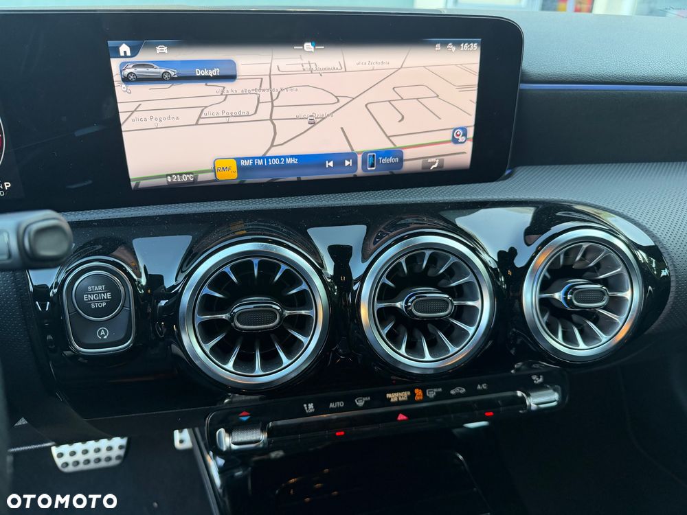 Mercedes-Benz Klasa A 220 4-Matic AMG Line 7G-DCT - 19