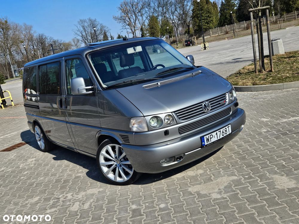 Volkswagen Multivan - 33