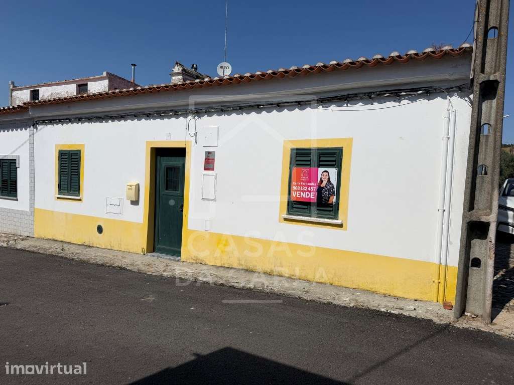 Moradia T4 com quintal e piscina em Vila Ruiva - Grande imagem: 2/27