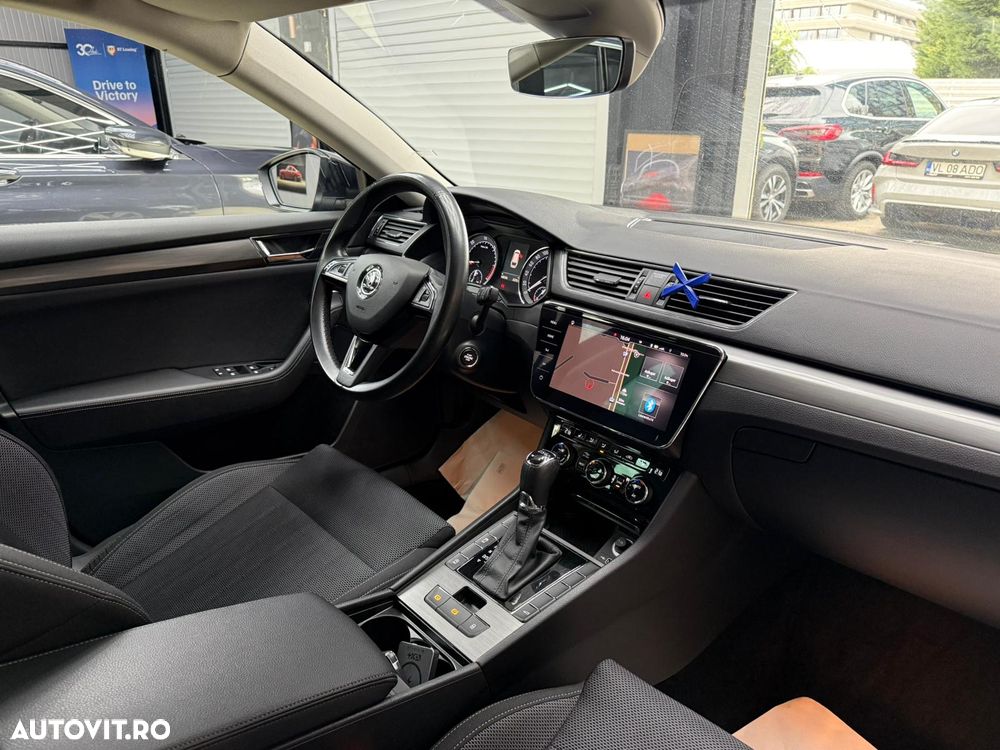 Skoda Superb 2.0 TDI DSG Ambition - 25