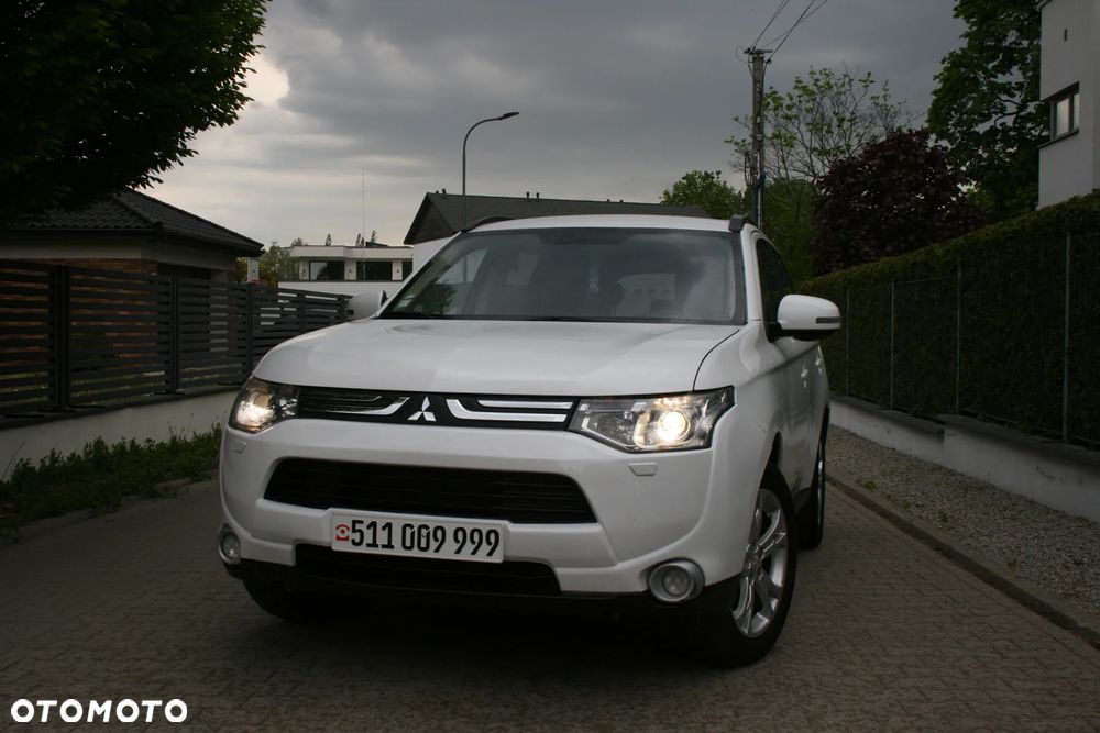 Mitsubishi Outlander 2.2 DID Intense - 3