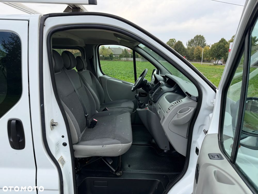 Opel Vivaro * 2.0 / 115KM * L2H1 / Long * Brygadówka / DOKA * 6 Osób * - 31