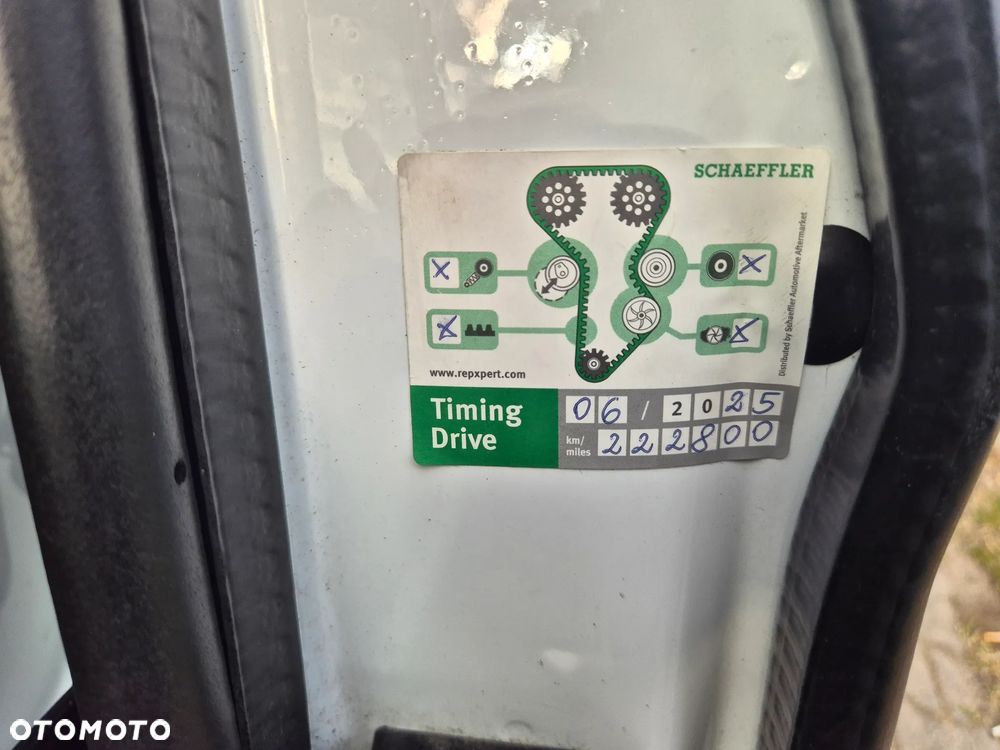 Ford B-MAX 1.6 TDCi Titanium - 19