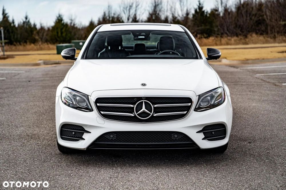 Mercedes-Benz Klasa E 300 9G-TRONIC Exclusive - 2