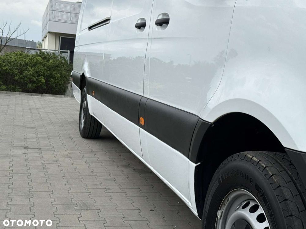 Mercedes-Benz Sprinter - 19