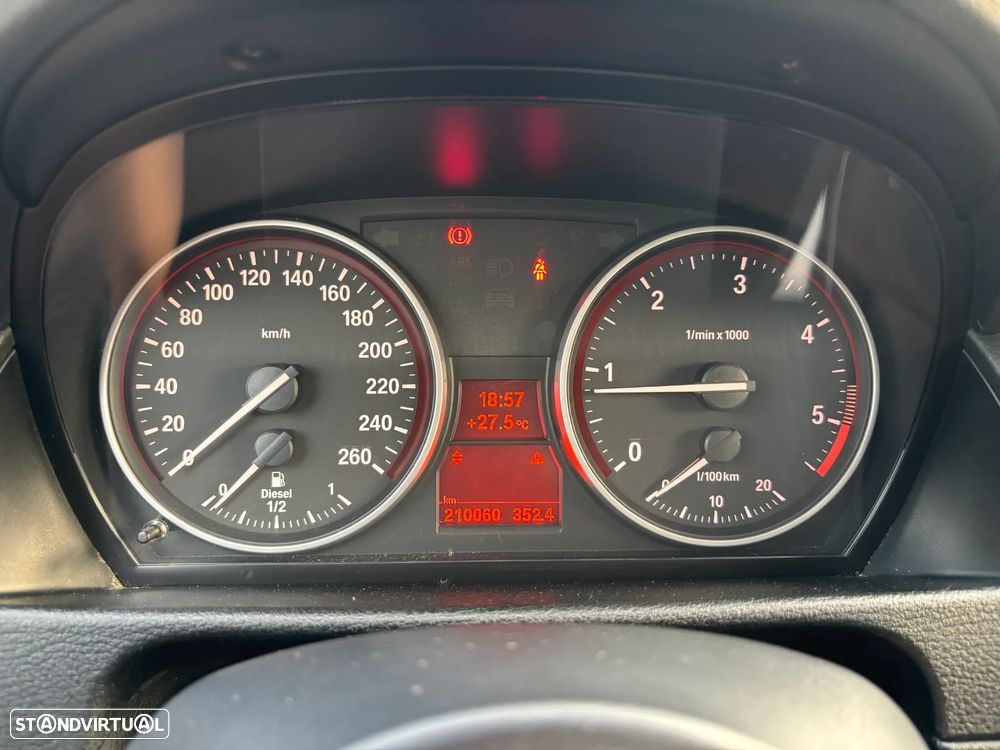BMW X1 18 d sDrive - 19