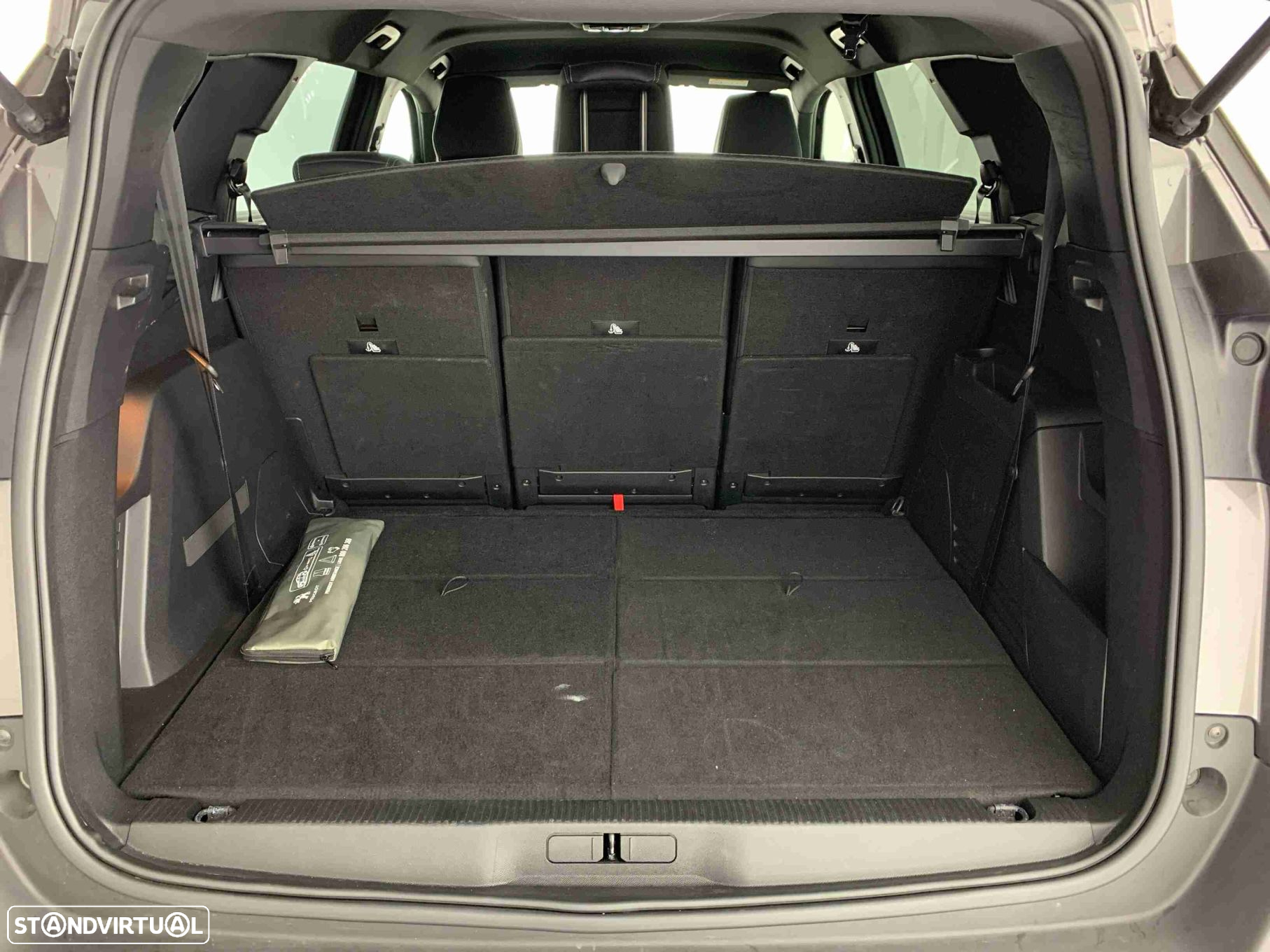 Peugeot 5008 1.2 PureTech Allure Pack EAT8 - 13