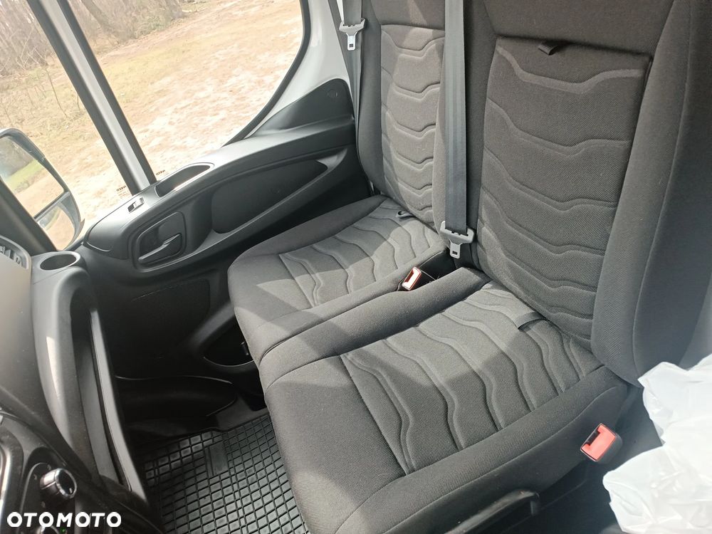 Iveco Daily - 33