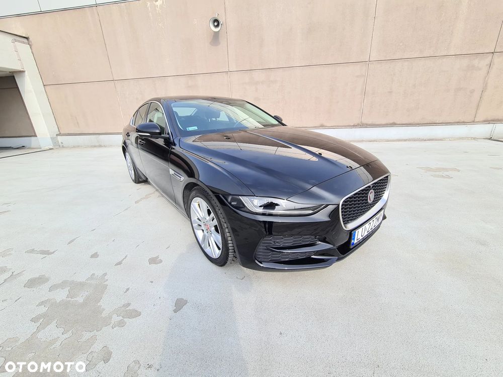 Jaguar XE D200 SE - 10