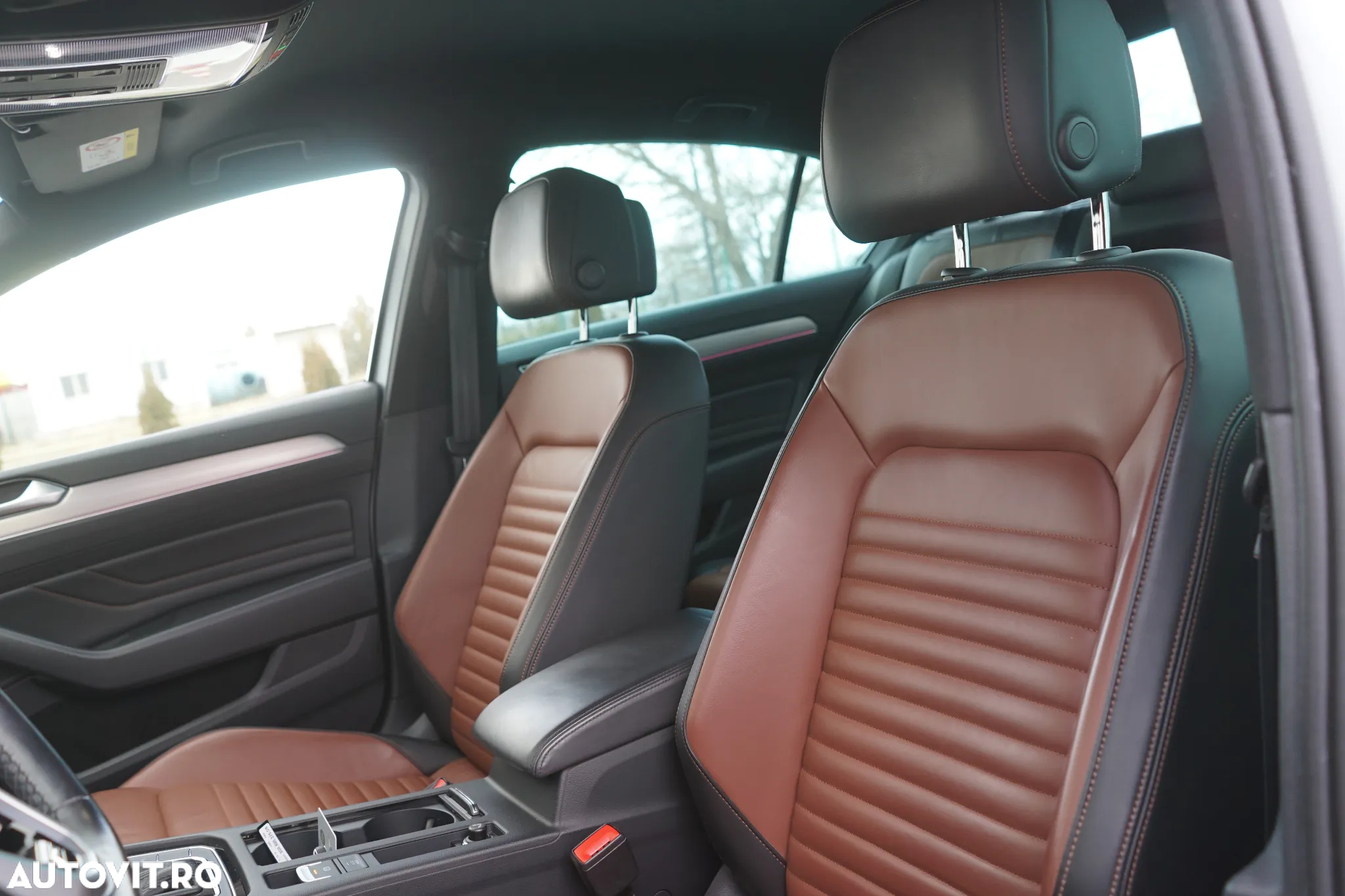 Volkswagen Passat - 12